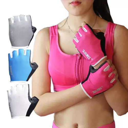 Γάντια γυμναστικής (73 φωτογραφίες): Γυναικεία αθλητικά μοντέλα χωρίς δάχτυλα, ποικιλίες γάντια για αθλήματα 15202_21