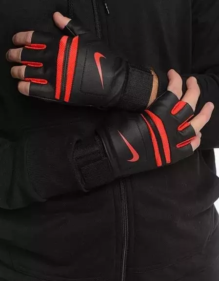 Fitness rukavice (73 fotografije): Ženski sportski modeli bez prstiju, sorte rukavica za sport 15202_33