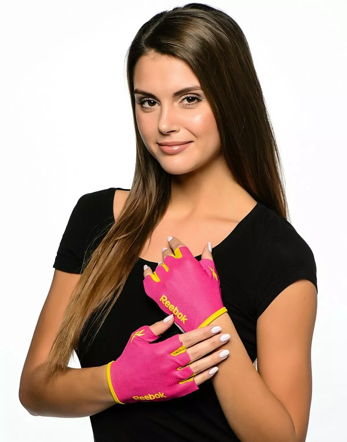 Fitness rukavice (73 fotografije): Ženski sportski modeli bez prstiju, sorte rukavica za sport 15202_37