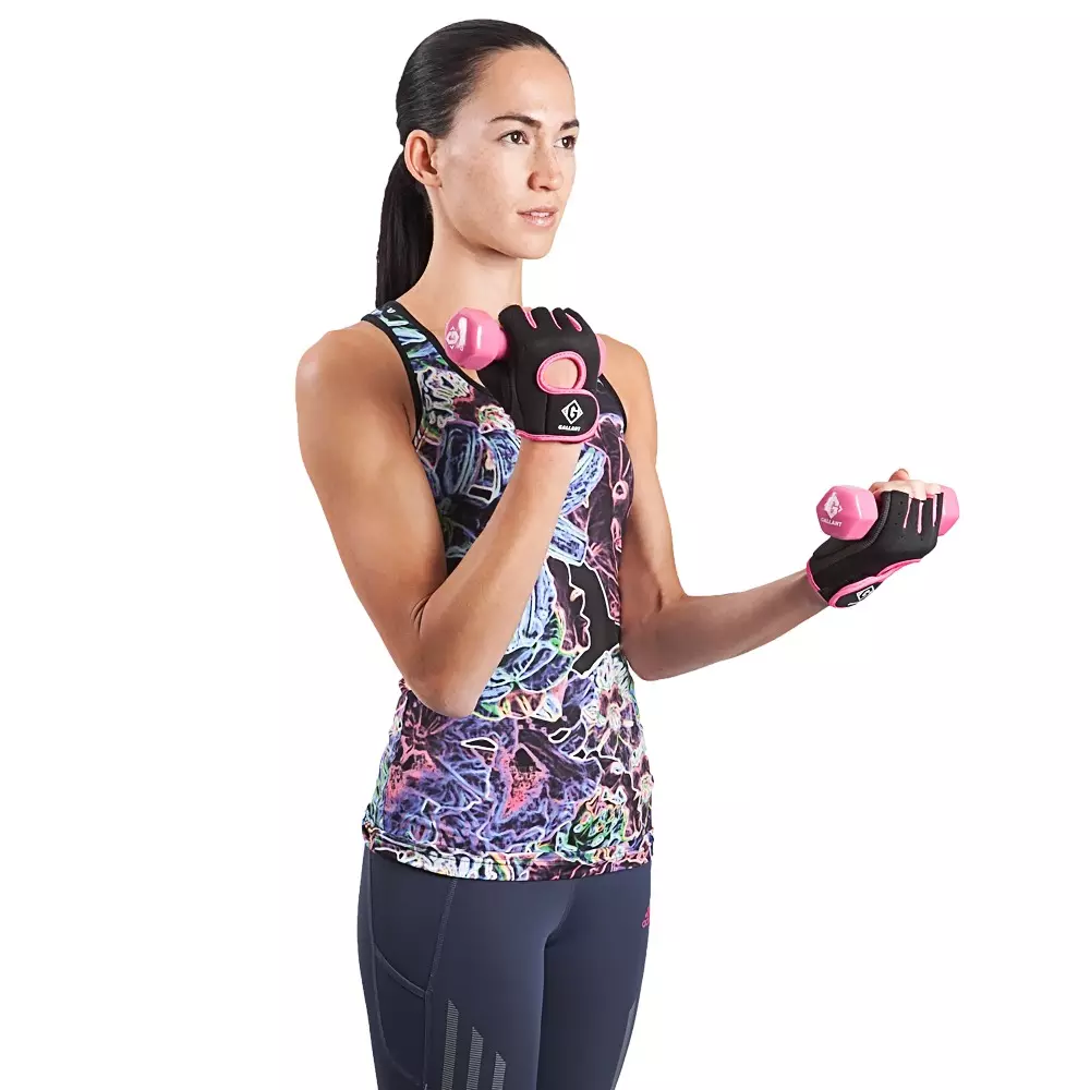 Fitness rukavice (73 fotografije): Ženski sportski modeli bez prstiju, sorte rukavica za sport 15202_63