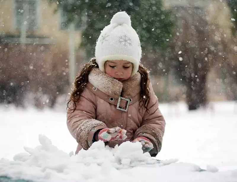 Luvas infantis (86 fotos): mesa dimensional, modelos impermeáveis, inverno, sem dedos 15205_58
