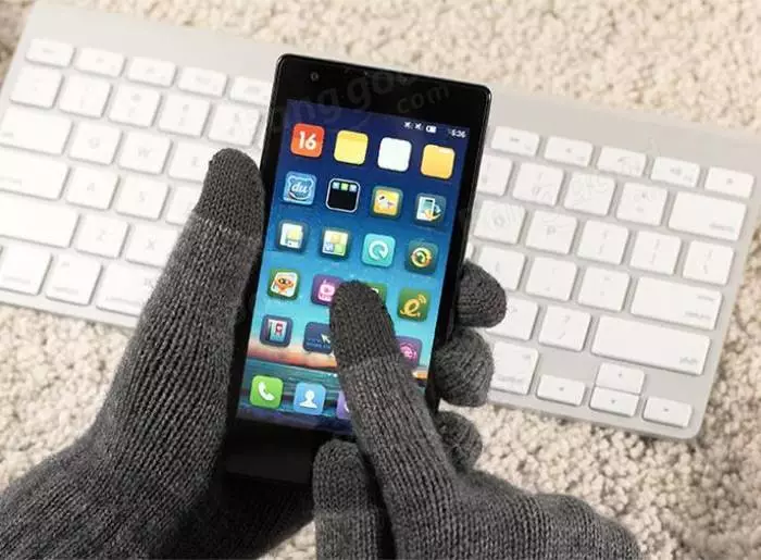 Сенсорні рукавички (68 фото): що це таке і для чого вони потрібні, як працюють рукавички для екранів телефону 15208_60