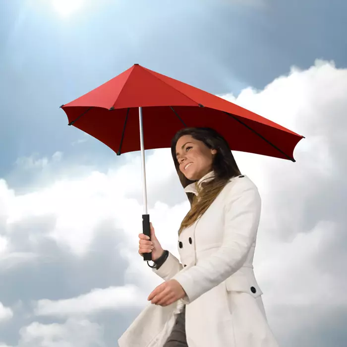 Γυναικεία ομπρέλα-ζαχαροκάλαμο (65 φωτογραφίες): Μοντέλα με ξύλινη λαβή 15220_36