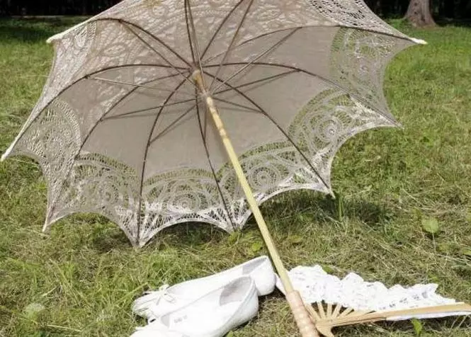 Големи чадори (61 фотографии): најголемиот чадор трска од дождот 15230_28