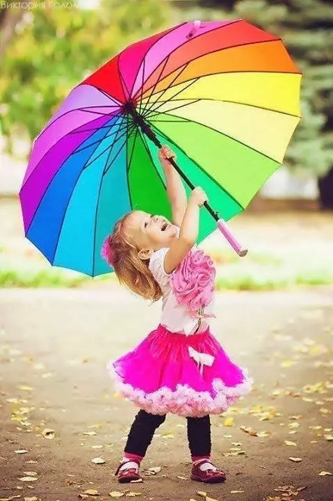 Rainbow regnhlífar (50 myndir): Multicolored Cane og Breyting Litur Folding Umbrella-Rainbow 15239_40