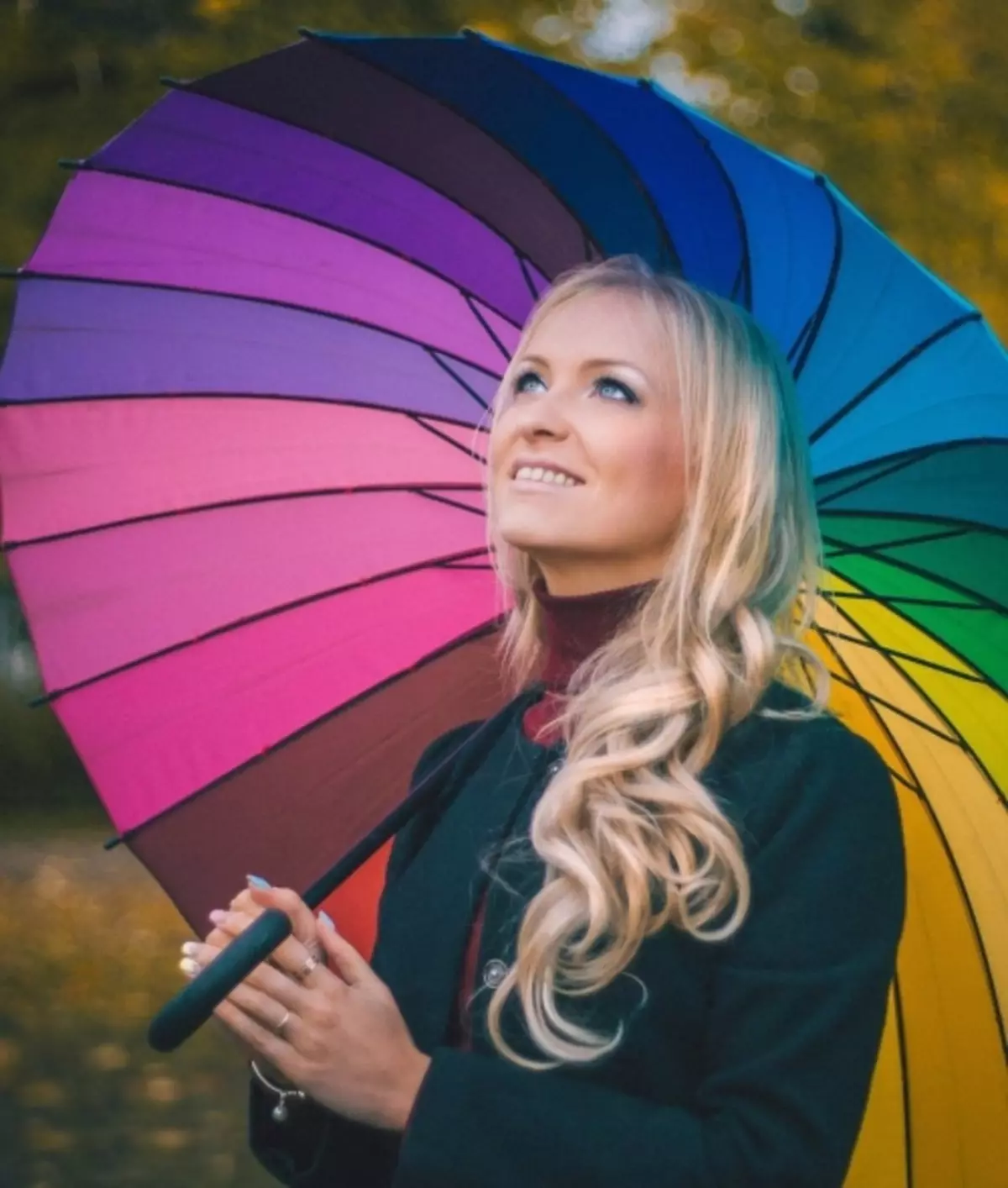 ομπρέλες Rainbow (50 φωτογραφίες): Πολύχρωμο ζαχαροκάλαμο και αλλάζει το χρώμα πτυσσόμενα ομπρέλα-ουράνιο τόξο 15239_43