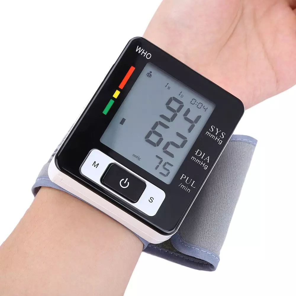 Bracelet Smart Pulse et Pression (36 Photos): Modèles médicaux avec un tonomètre et avec un cardiogramme, pour la condition physique 15255_34