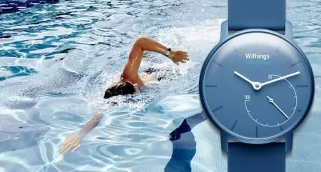 Fitness-armband foar swimmen (28 foto's): waterdicht smartmodellen foar it Russyske produksje pool 15258_5