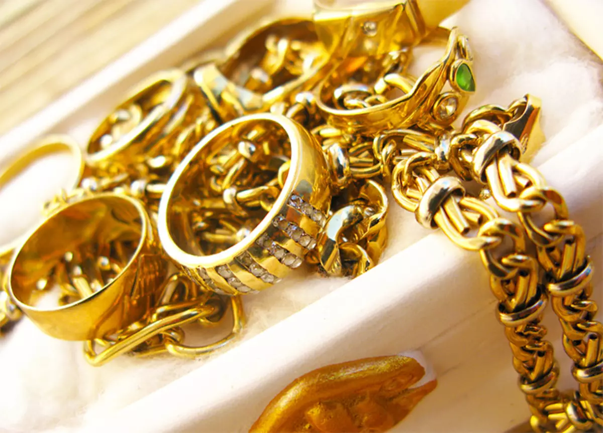 Wat is sieraden alloy? Metalen foar sieraden en gouden alloys, Gost, soarten, foardielen en neidielen 15281_2