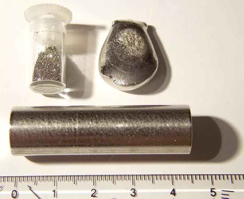 Iridium (31 Foto): Apakah logam ini? Ketumpatan dan Suhu Elemen Kimia Melting, Hartanah dan Permohonan 15283_11