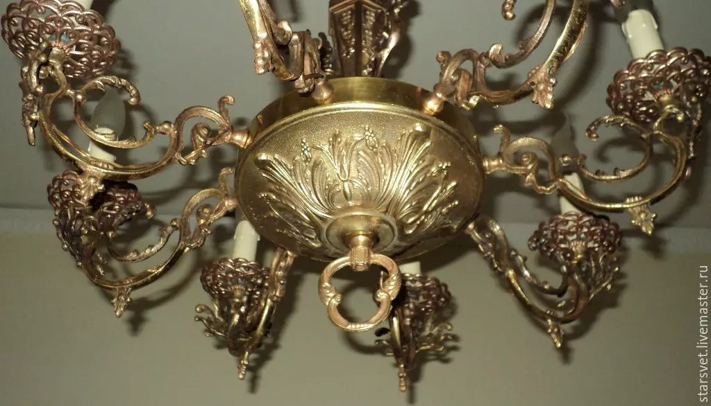 Antique bürünc: Əntiq əşyaları, antik heykəlciklər və bürünc şamdanlar, Bells və digər məhsullar 15289_10