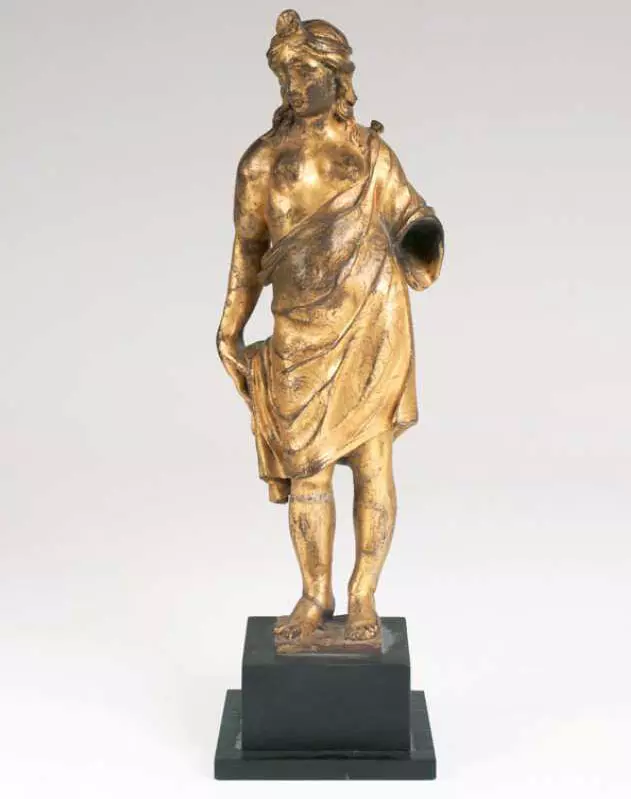 Starožitný bronz: starožitnosti, starožitné figúrky a bronzové svietniky, zvony a iné výrobky 15289_4