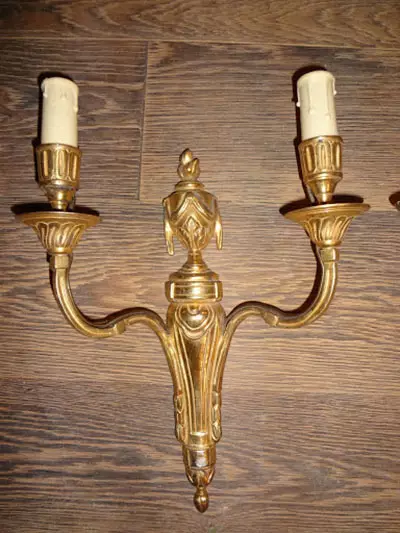 Bronzo antico: antiquariato, figurine antiche e candele in bronzo, campanelli e altri prodotti 15289_5