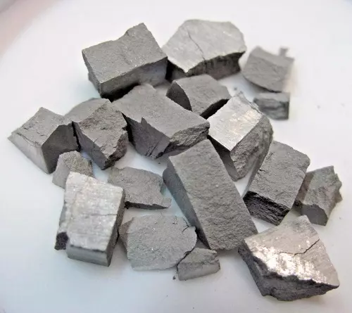 Platinum Metallid: Mis on Platinoids? Nende loetelu ja keemia. Kui tavaliselt hajutatud? Ettemaks, saamise ja kasutamise 15308_9