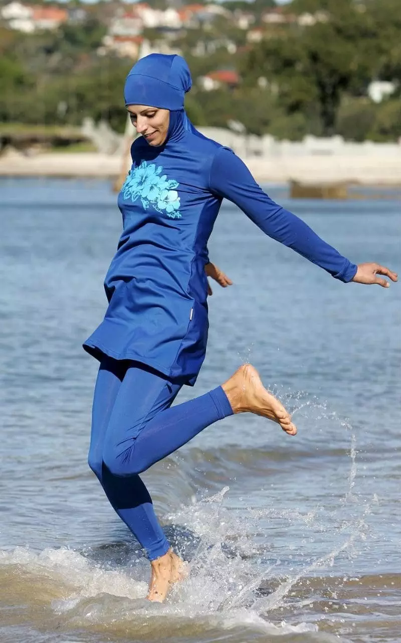 Muslim Swimsuit (50 kuvaa): Burkini mallit muslimeille, suljettu, kuten sitä kutsutaan 1533_17