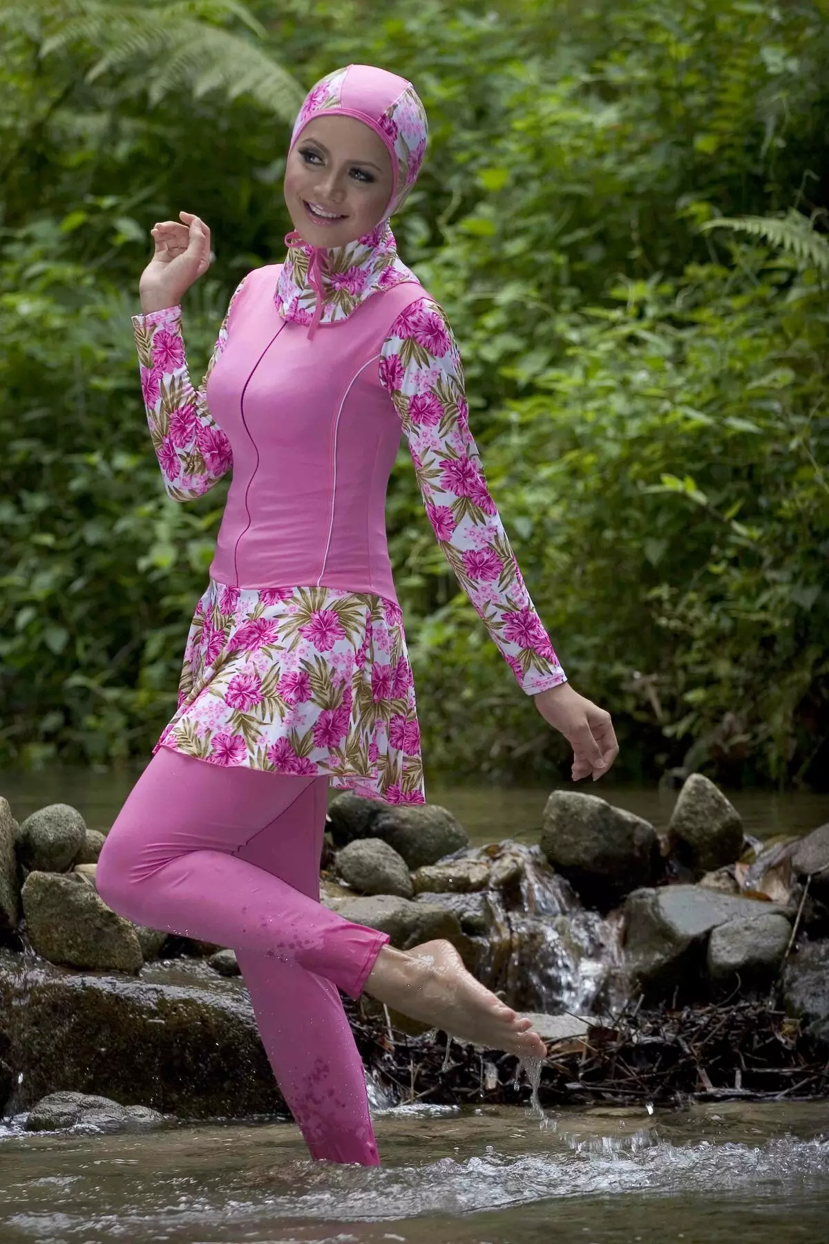 Muslim Swimsuit (50 foto): Model burkini untuk Muslim, ditutup, seperti yang disebut 1533_26