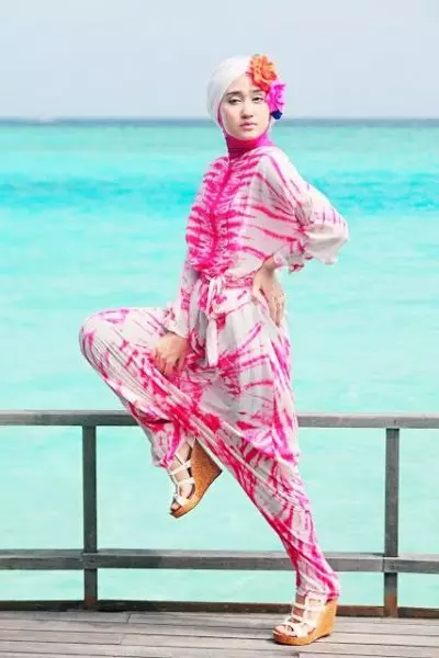 Áo tắm Hồi giáo (50 ảnh): Mô hình Burkini cho người Hồi giáo, đóng cửa, như nó được gọi là 1533_35