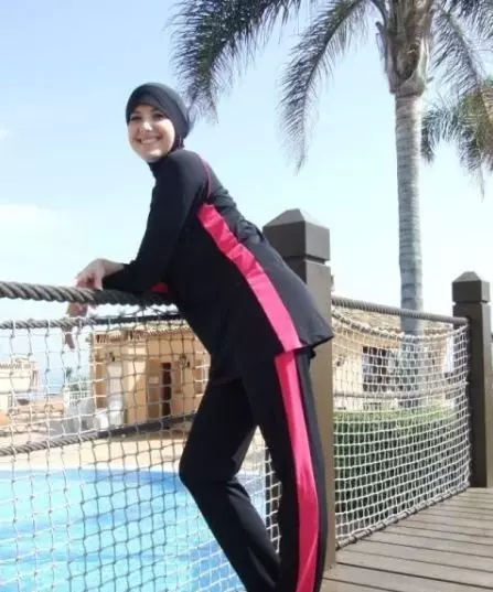 Áo tắm Hồi giáo (50 ảnh): Mô hình Burkini cho người Hồi giáo, đóng cửa, như nó được gọi là 1533_49