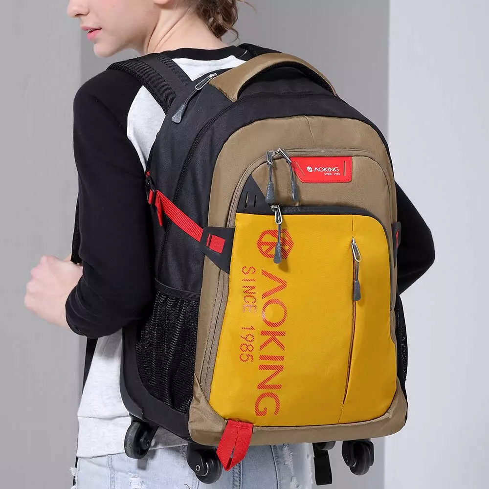 Handväska Ryggsäck: Betraktas det på en ryggsäck för att resa manuell slinga i planet? Mått. Vad kan födas och vad du ska vidarebefordra in i bagaget? 15346_2