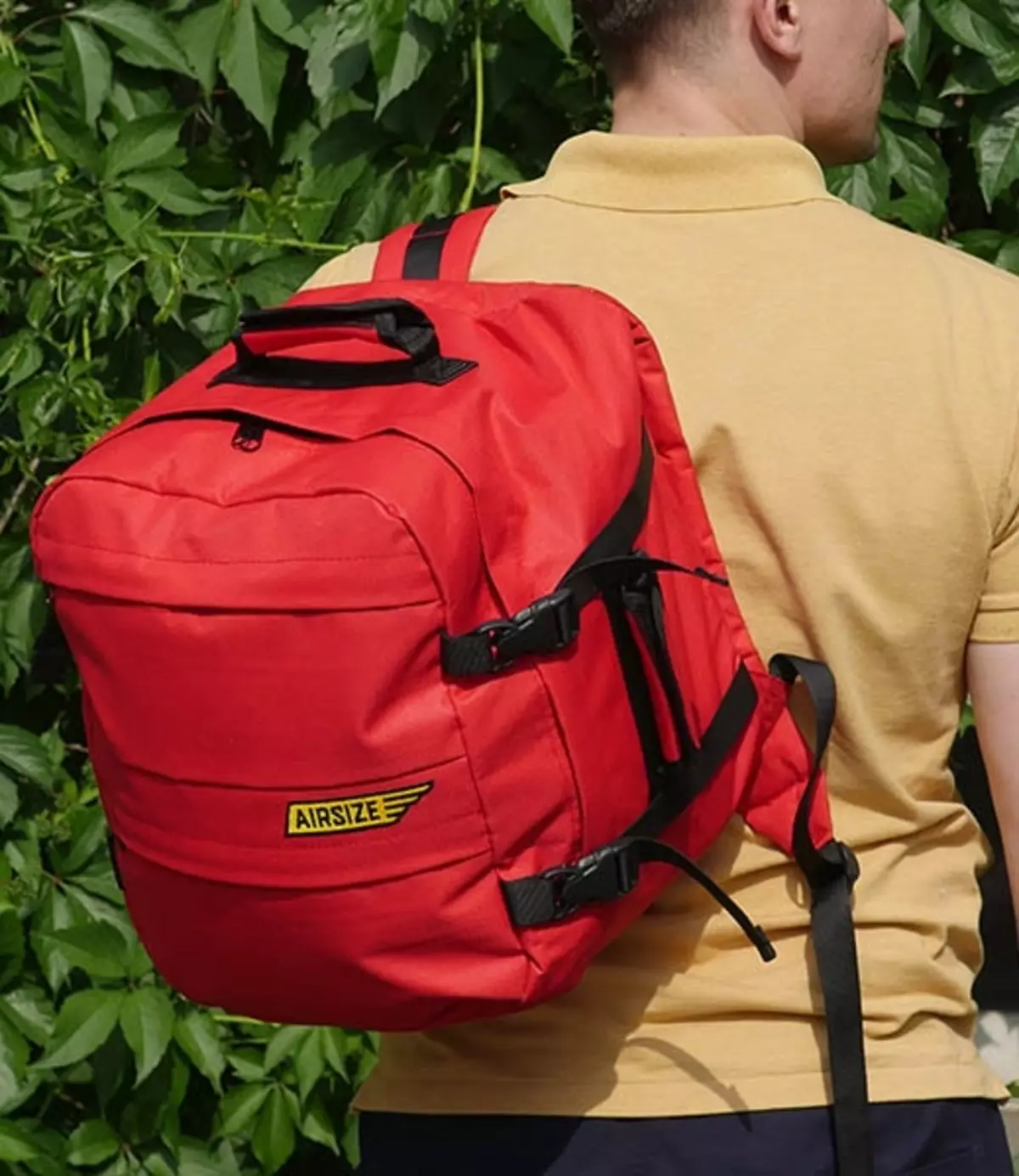 Handväska Ryggsäck: Betraktas det på en ryggsäck för att resa manuell slinga i planet? Mått. Vad kan födas och vad du ska vidarebefordra in i bagaget? 15346_21