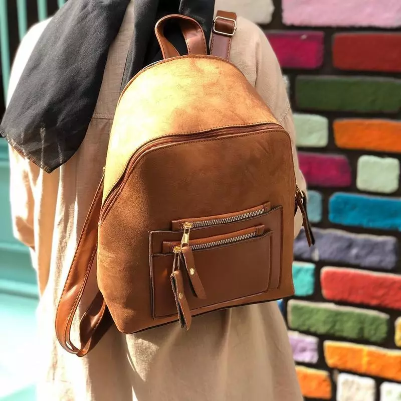 Mochilas da cidade: Melhores mochilas elegantes das mulheres para a cidade, top têxteis elegantes casuais e outros modelos, visão geral das opções mais convenientes. 15350_51