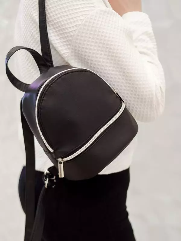 Mochilas da cidade: Melhores mochilas elegantes das mulheres para a cidade, top têxteis elegantes casuais e outros modelos, visão geral das opções mais convenientes. 15350_82