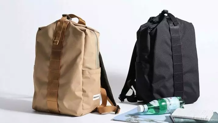 Backpacks ya mraba: Kwa kushughulikia mbili na kwa moja, backpacks nyeusi ya mtindo na avocado, kike na wanaume, ngozi ya ngozi ya maumbo ya mraba na wengine 15351_26