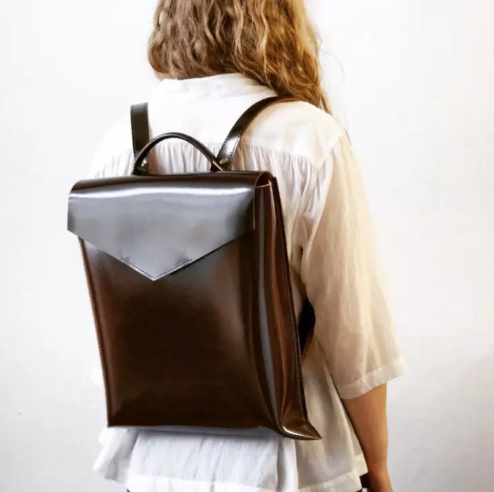 Women's Backpacts foar Laptop: Laptop: Leder en oare stylige modellen mei laptop-komôf 13-14, 15-16 en 17 inch 15360_15