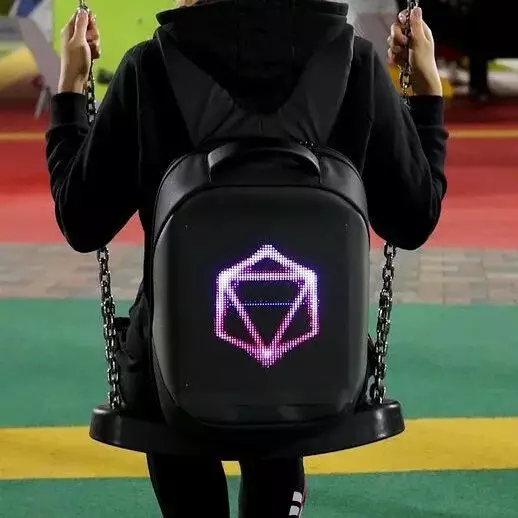 Screen backpacks: Ongororo yeLuminous Digital Backpacks ine LED Ratidza kubva kumashure. Maitiro ekubatanidza iyo 