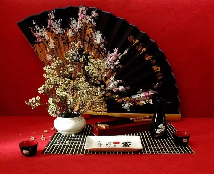 Japonski ventilator: okrogel beative in druge navijače na Japonskem. Kako narediti roke ventilator v japonskem slogu? 15371_24