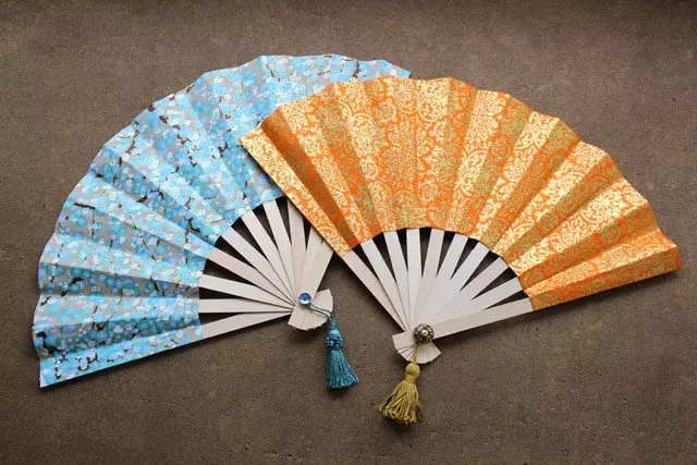 Japanilainen tuuletin: pyöreät loukat ja muut Japanin fanit. Kuinka tehdä kädet tuuletin japanilaiseen tyyliin? 15371_27