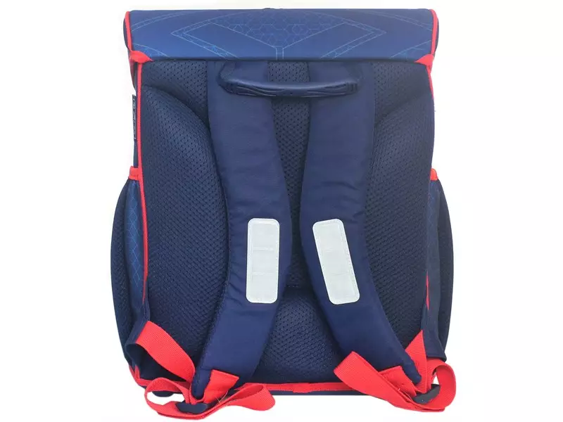 Backpacks para sa mga lalaki sa grade 1: Paano pumili ng karapatang pumili ng isang launcher ng paaralan para sa unang grader? Rating backpacks para sa isang batang lalaki na 7 taon sa paaralan 15386_24