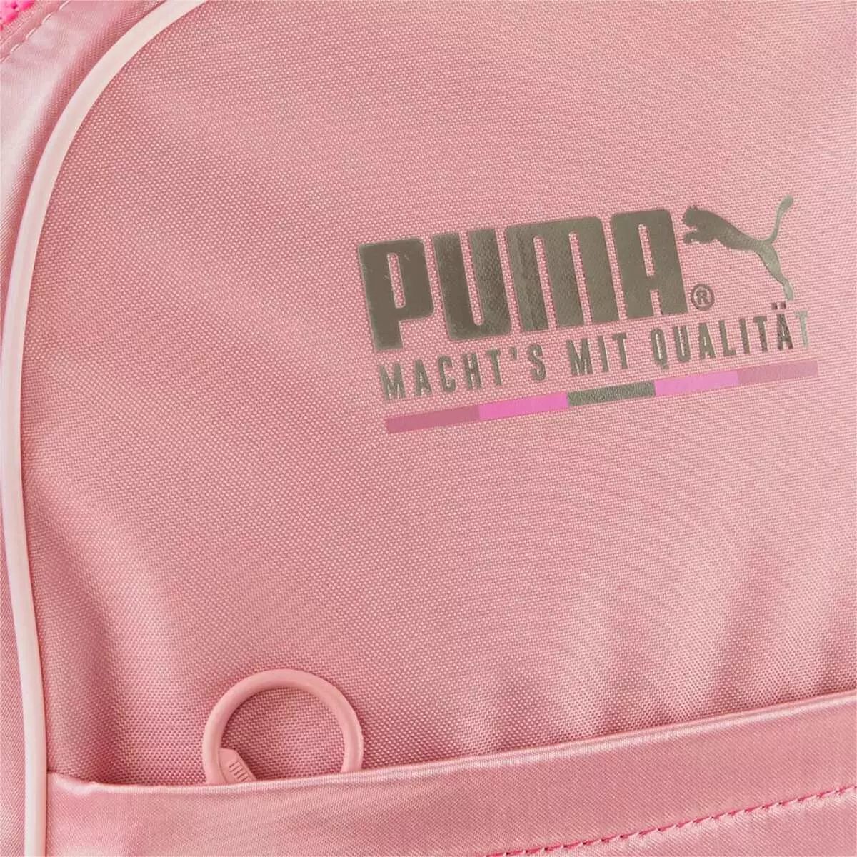 Puma Backpacks: Perempuan dan pria, hitam, merah muda, olahraga kulit, bulat dan model asli lainnya. Bagaimana cara mencucinya dengan benar? 15396_25