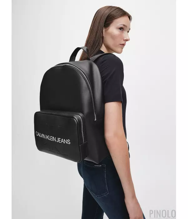 Calvin Klein Backpacks: Female reş û mêr û mêr, çermê sor, spî, zer bi monogram û rengên rengîn ên din - Backpacks 15401_10