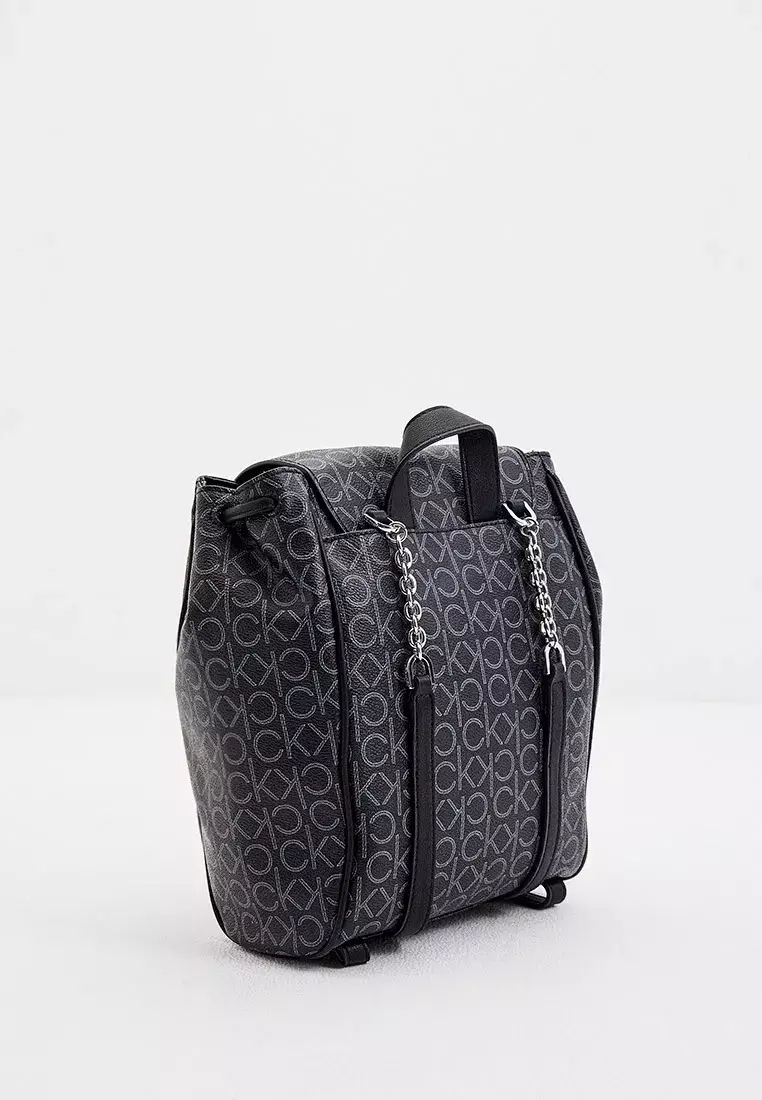 Calvin Klein Backpacks: Female reş û mêr û mêr, çermê sor, spî, zer bi monogram û rengên rengîn ên din - Backpacks 15401_15