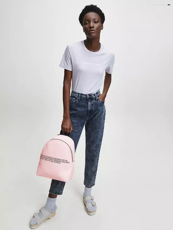 Calvin Klein Backpacks: Female reş û mêr û mêr, çermê sor, spî, zer bi monogram û rengên rengîn ên din - Backpacks 15401_45