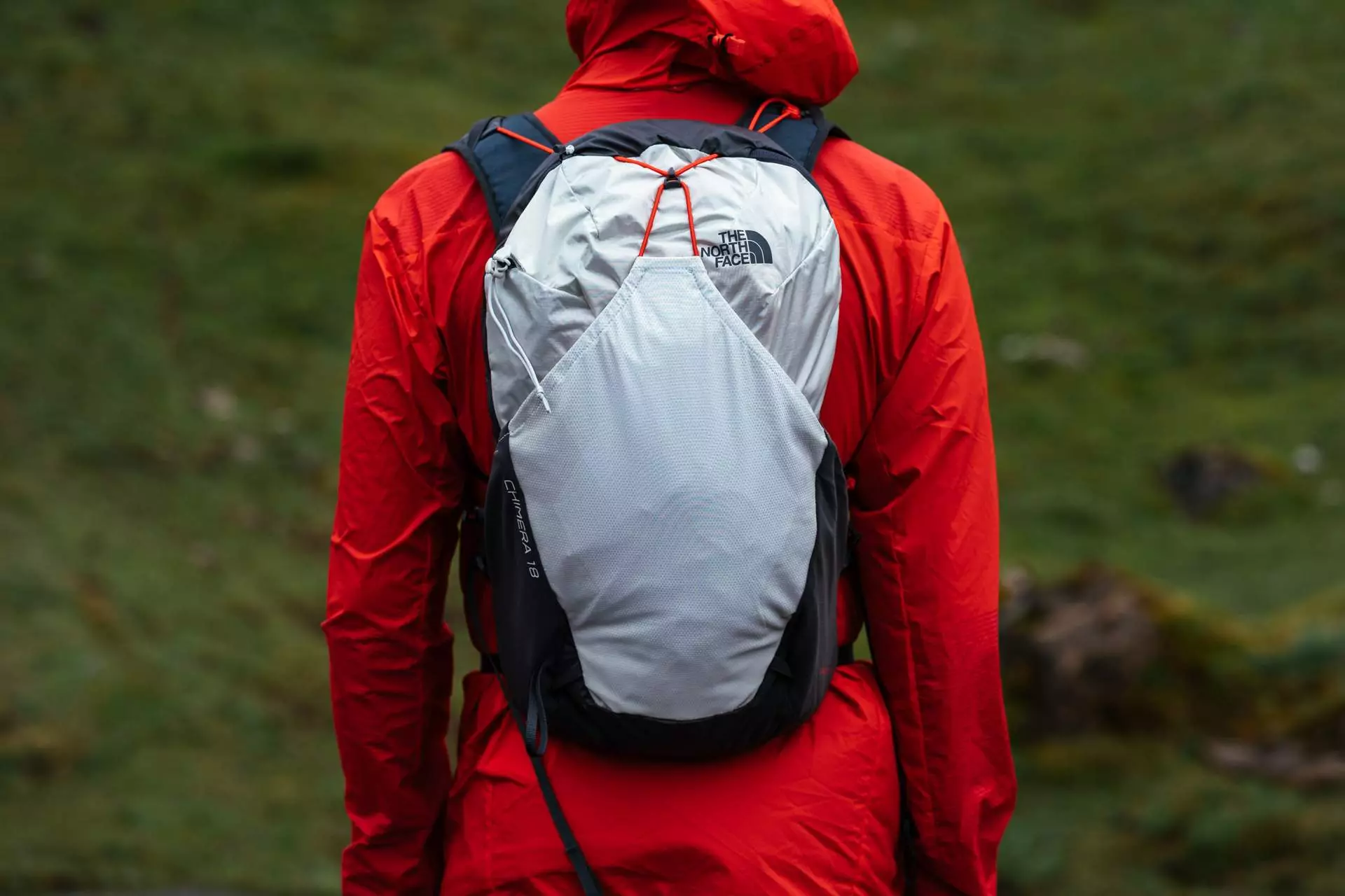 उत्तर चेहरा backpacks: बॅकपॅक-बॅग आणि शहरी बॅकपॅक, पिवळा आणि काळा मॉडेल, हिरव्या आणि निळा, लाल आणि इतर 15407_42