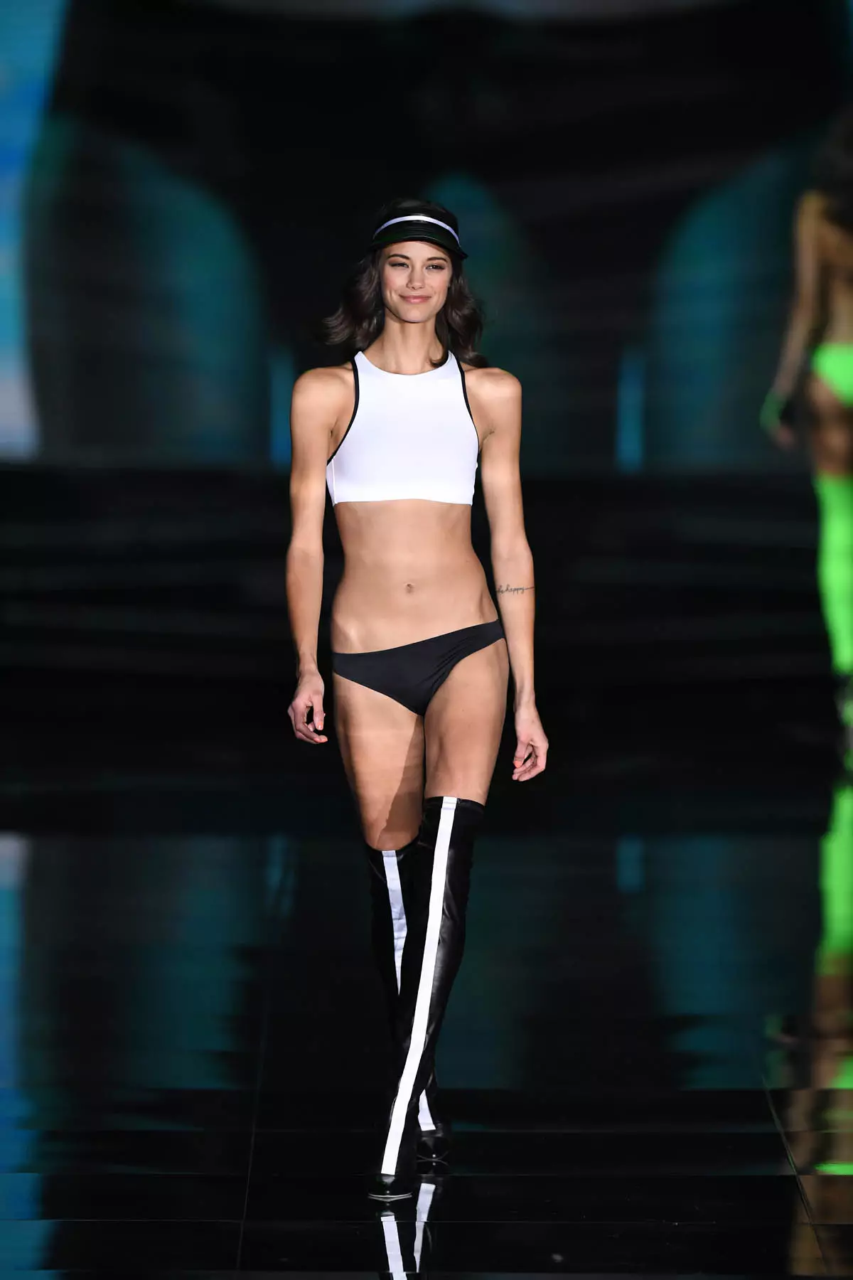 Calzedonia Swimsuits (85 fotografija): Modeli 2021, muški, sa brazilskim gaćicama 1540_14