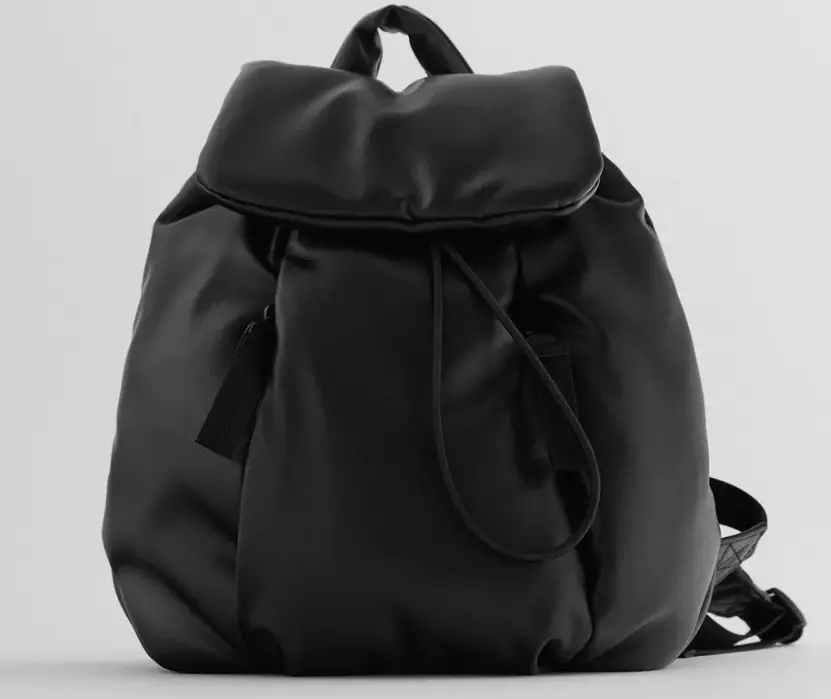 ZARA Backpacks: سیاہ خاتون، بچوں کے لئے بچوں، سرمئی اور سرخ، ساتھ ساتھ کمپنی سے بیگ بیگ بیگ کے دیگر ماڈل. پہننے کے لئے کیا سب سے بہتر ہے؟ 15437_21
