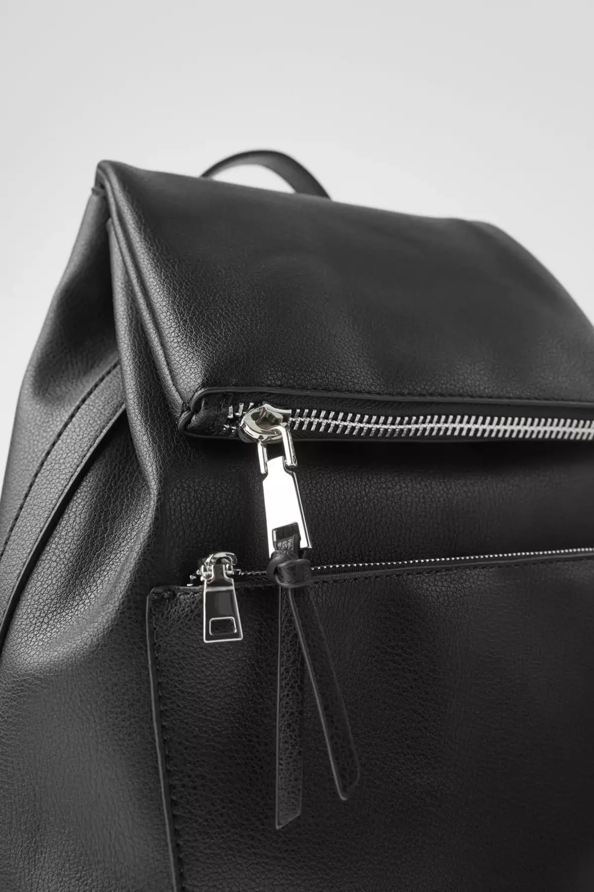 Zara Backpacks：黑人女性，儿童的孩子，灰色和红色，以及来自公司的其他袋子背包。什么是最好的穿？ 15437_28