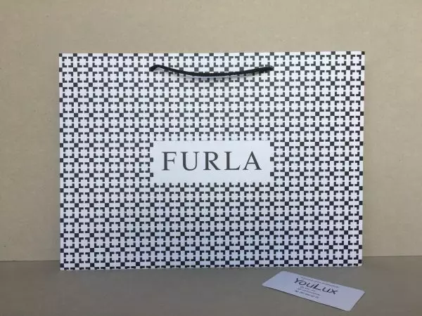 Mugursomas Furla: sieviešu un vīriešu mugursomas-somas un parastā, melnā un baltā, ādas un silikona, konfektes un citi modeļi. Kā atšķirt oriģinālu no viltotas? 15442_34