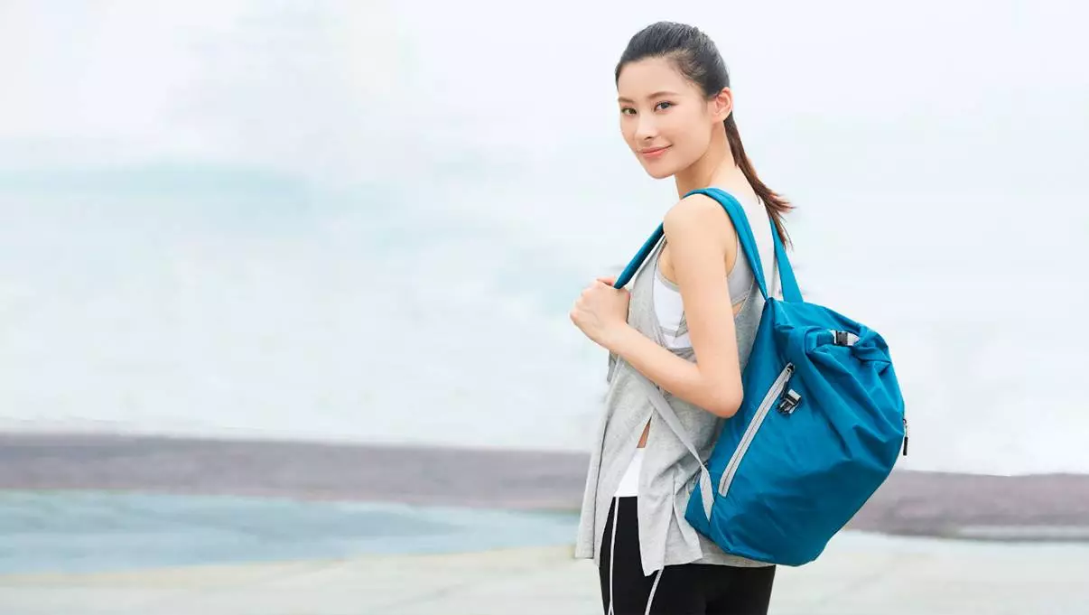 Xiaomi Backpack: Pilihan untuk komputer riba, ransel wanita, kulit, model bandar kuning dan warna lain, pilihan dengan mengecas dan skrin 15447_10