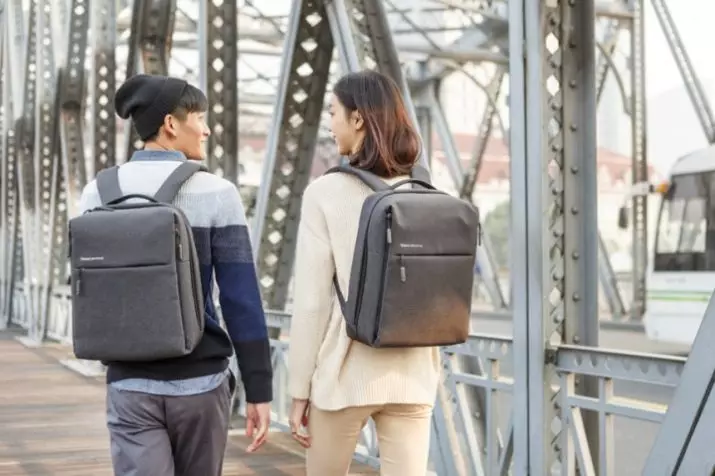 Xiaomi Backpack: Pilihan untuk komputer riba, ransel wanita, kulit, model bandar kuning dan warna lain, pilihan dengan mengecas dan skrin 15447_31
