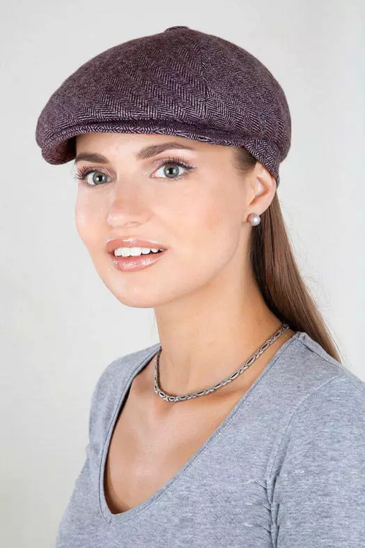 Cap (168 Mga Litrato): Mga Modelo, Hat Aerodrome, Fashion Caps, Gavrosh, Siyudad 15493_23