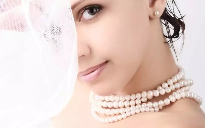 Pearl Beads (72 foto's): Wat om natuerlike swarte pearlmodellen te dragen, lange rivierspearls en multicolored 15506_14