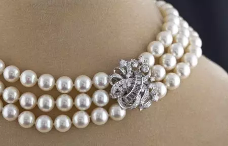 Pearl Beads (72 foto's): Wat om natuerlike swarte pearlmodellen te dragen, lange rivierspearls en multicolored 15506_38