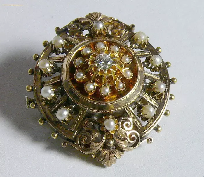 Vintage Brooches (77 mga larawan): Vintage Silver Decorations sa Vintage Style, Antique Brooches with Stones 15522_9