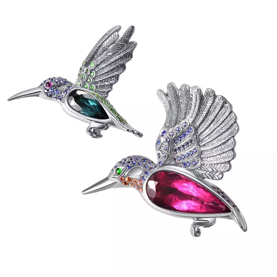 Sokolov Brooches (36 fotografija): Modeli srebra, popularnih srebrnih brootova - leptir, hummingbird, firebird 15526_28