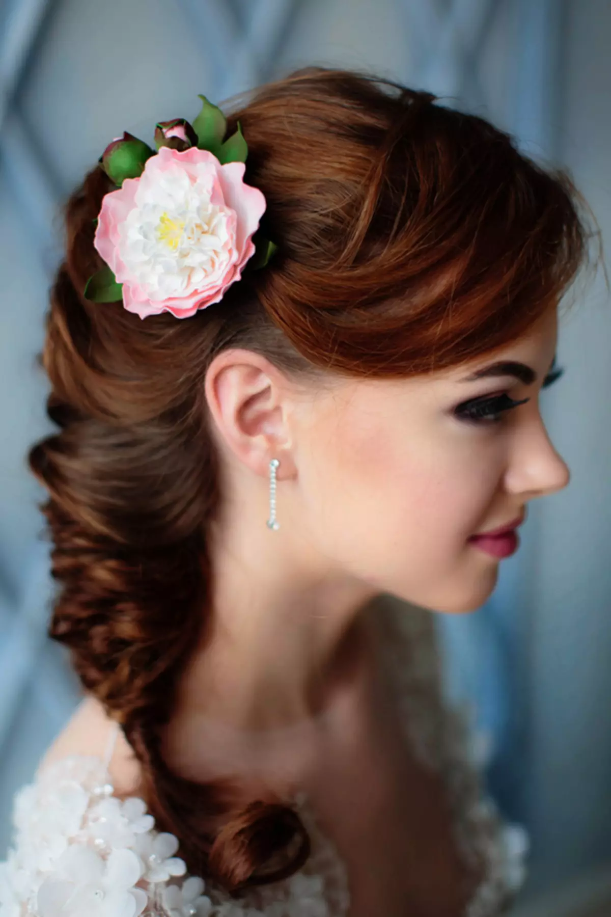 Φουρκέτα για τα μαλλιά (38 φωτογραφίες): Μοντέλα γάμου για Hairstyles Νύφη από το Foamira 15534_12