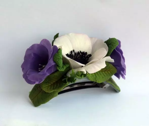 Sparring med blomst (78 bilder): Modeller fra Foamiran, hårnål fra stoff, Kanzashi, Blomster 15538_10